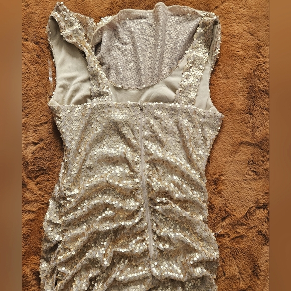 WINDSOR gold Dress - Picture 8 of 12